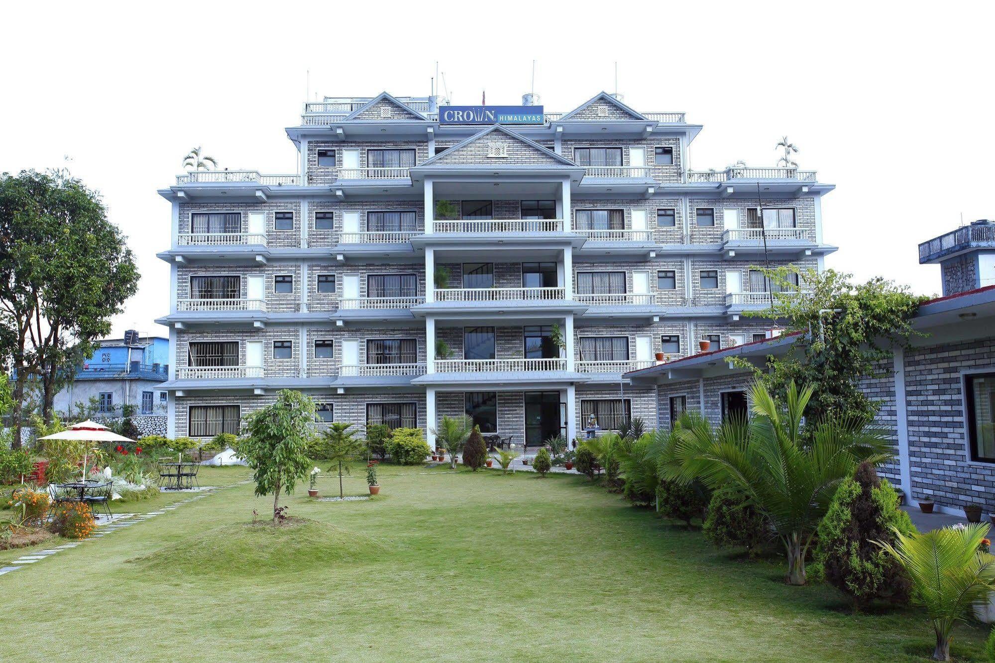 Hotel Crown Himalayas Pokhara Exterior photo